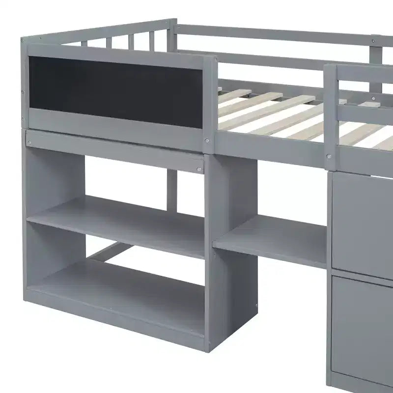 Letto a soppalco basso per una persona con scrivania, mensole e lavagna – Espresso / Grigio / Bianco