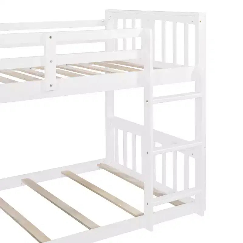 Letto a castello basso in legno grigio/bianco singolo su singolo con scivolo reversibile per 2 bambini