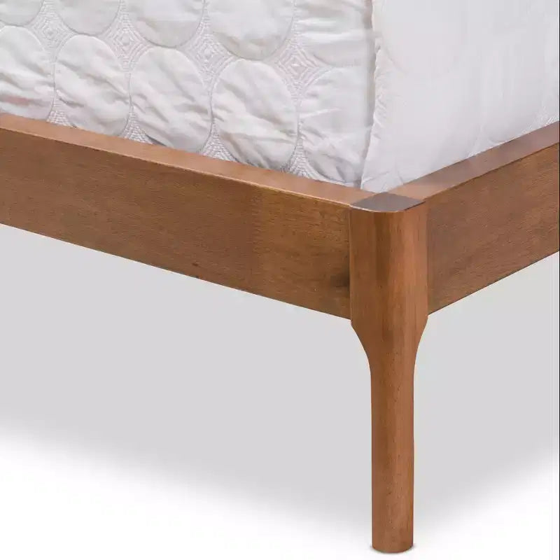 Letto a piattaforma trapuntato Beige Wingback – Moderno di metà secolo, Matrimoniale/King, 1-2 persone